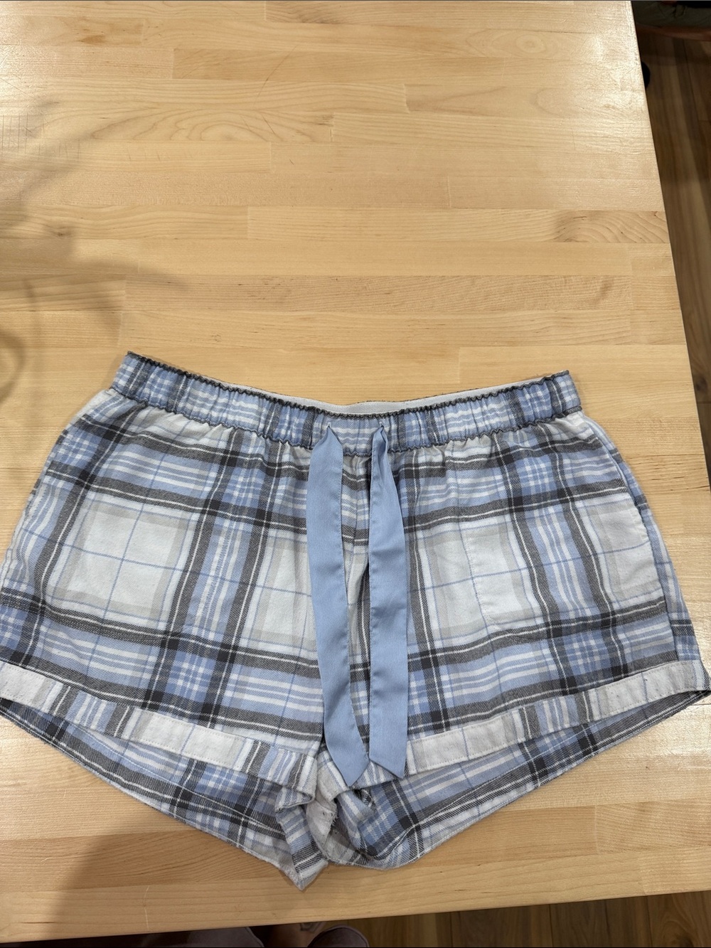 Hollister size large Light Blue Plaid Women’s Lounge Shorts